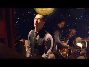 Coldplay - Christmas Lights (Mp3 Download, Lyrics)