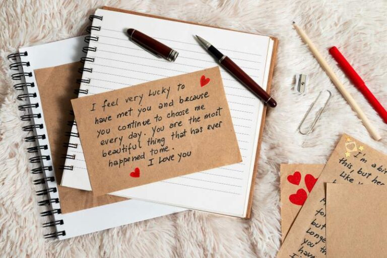 Best Romantic Love Messages to Express Your Feelings